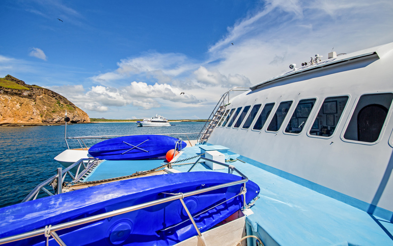 Archipel safety Galapagos Islands ATC Cruises
